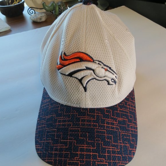 Denver Broncos NFL Football Hat White 39 Thirty New Era Medium/Large - Picture 1 of 9